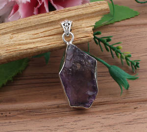 Collar Vintage con Colgante de Amatista Chapado en Platino, Plata de Ley 925, Piedra Natural en Bruto, Engaste de Bisel, Estilo Delicado, Febrero - Product Image 2