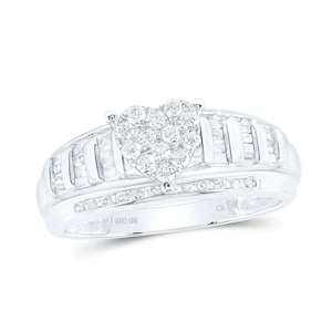 Bague de fiançailles élégante en or blanc plaqué avec diamant taille princesse de qualité supérieure pour femme, disponible à prix compétitif - Product Image 1