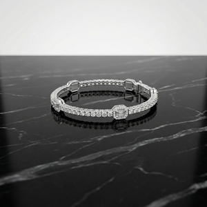 Bracelet à maillons en or géométrique pour femme, serti de diamants de laboratoire, design élégant et classique, idéal pour fiançailles, anniversaire, fête - Product Image 2