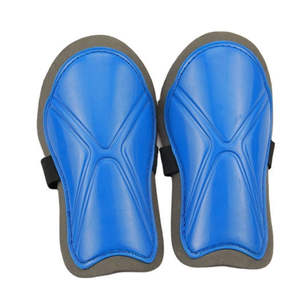 Nuevas Espinilleras de Fútbol de la Mejor Calidad para Hombre y Uso Casual, Espinilleras de Plástico y Ropa Urbana Unisex - Product Image 1