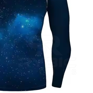 Vêtements de sport haut de gamme, rashguard personnalisé par sublimation, impression résistante à la décoloration, matière respirante et à séchage rapide - Product Image 4