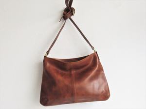 Bolso Bandolera de Cuero Genuino Marrón, Estilo Vintage, con Cierre de Cremallera y Correa Ajustable para Viajes Diarios - Product Image 4