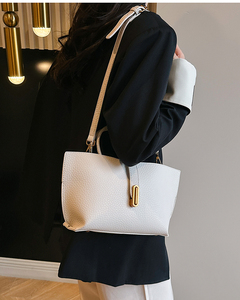 Sac fourre-tout antivol en cuir PU pour femme avec bandoulière amovible, fermeture éclair, compartiment pour ordinateur, minimaliste, marron - Product Image 2