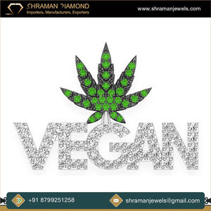 จี้เพชร SHRAMAN DIAMOND ทองคำแท้ 10K ประดับเพชรโมอิสซาไนต์ทรงบริลเลียนท์คัท ดีไซน์ทันสมัย สั่งทำได้ตามต้องการ ใส่ตัวอักษร ชื่อ หรือโลโก้ ได้ จี้ห้อยคอแบบมีเสน่ห์เฉพาะตัว - Product Image 3