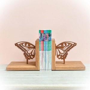 Sujetalibros de Madera de Abedul Hechos a Mano con Diseño Tallado - Decoración para el Hogar al por Mayor - Product Image 2
