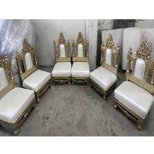Chaises Vedi à assise basse pour mandaps de mariage, chaises de mariage élégantes en bois, ensemble de chaises en bois élégantes pour mandap de mariage - Product Image 1