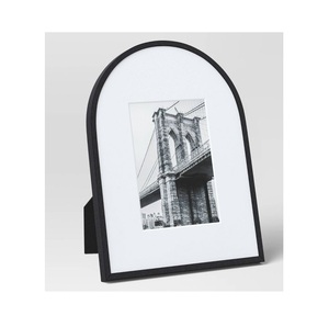 Cadre photo en bois de qualité supérieure avec verre trempé, couleur et taille personnalisables, design moderne et élégant pour affichage mural ou sur table - Product Image 1