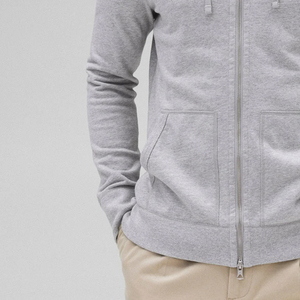 Sudadera con Capucha de Alta Calidad con Diseño de Logotipo Personalizado y Cierre de Cremallera para Pedidos al por Mayor a Precio Económico con Diseño y Costuras de Alta Calidad 2026 - Product Image 3