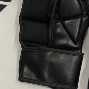 Nouveaux gants de boxe MMA demi-doigts pour l'entraînement, noirs, avec logo personnalisé, paume ouverte, pour arts martiaux. - Product Image 6