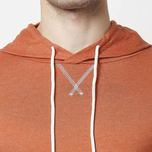 Sudadera con Capucha de Algodón de Alta Calidad con Corte Relajado y Elegante para Actividades de Moda Cómodas - Product Image 5