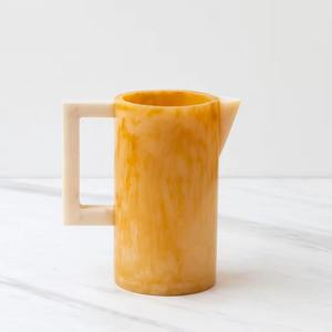 Jarra de Resina Hecha a Mano en India, Jarra de Agua de Resina, Vajilla, Utensilios para el Hogar y la Cocina, Jarra de Resina con Diseño Único en Espiral - Product Image 3