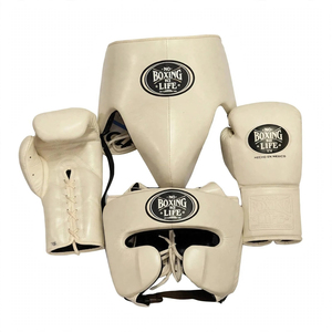 ชุดอุปกรณ์มวยสีน้ำตาล ยี่ห้อ Brown No Boxing No Life ประกอบด้วยนวมหนังแท้สำหรับมืออาชีพ ที่ครอบศีรษะ และที่ป้องกันอวัยวะเพศ สามารถปรับแต่งสีได้ พร้อมเชือกผูกปรับขนาดได้ - Product Image 4