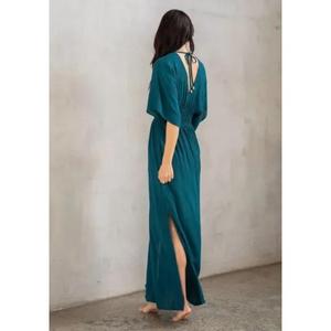 เดรสยาวแขนยาวครึ่งแขนสำหรับผู้หญิง ดีไซน์หรูหรา ผลิตจากผ้าฝ้ายธรรมชาติ 100% เป็นมิตรต่อสิ่งแวดล้อม เหมาะสำหรับใส่ในชีวิตประจำวัน มีจำหน่ายแบบสั่งซื้อจำนวนมาก - Product Image 5