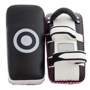 Protège-tibias professionnels légers en cuir pour l'entraînement de boxe et de Muay Thai – Boucliers de frappe durables et respirants pour les arts martiaux - Product Image 2