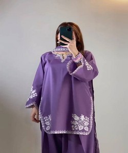Top Patiyala de Algodón Romano con Bordado de Lujo y Dupatta, Salwar Kameez Tradicional para Mujer, Corte Regular (MT-4021) 84484 - Product Image 2