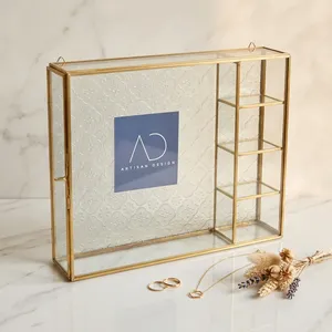 Étagère murale décorative en laiton moderne, design artisanal, avec panneau en verre, pour photos et objets, décoration intérieure. - Product Image 1