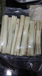 Palitos de Caña de Azúcar Seca Natural Ecológicos para Mascotas Pequeñas, Limpieza Dental y Alivio del Estrés, Segmentos de 12-22 cm, Exportador ANGLE - Product Image 3