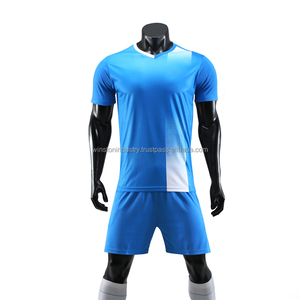 Maillot de football et chaussettes de sport personnalisés, respirants et à séchage rapide, design - Product Image 3