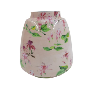 Jarrón de Hierro Hecho a Mano con Patrón Floral en Relieve, Acabado Antiguo de Latón, Jarrón Decorativo para Decoración del Hogar - Product Image 2