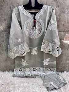 Impresionante conjunto de seda viscosa Shalwar Kameez-XL (42) ¡Ropa cómoda india y paquistaní con lujo en cada uso! - Product Image 6