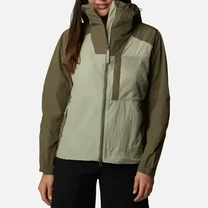 Женская непромокаемая куртка большого размера, длинный дождевик, легкая ветровка с капюшоном, водонепроницаемые куртки с карманами для женщин