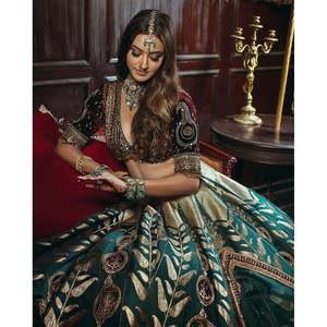 Ropa de fiesta de noche Lehenga Choli con trabajo de hilo y secuencia - Product Image 2