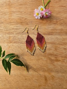 Pendientes de cuentas únicos para amantes de la joyería hecha a mano que ofrecen artesanía distintiva y diseño de moda pendientes de cuentas para mujer - Product Image 5