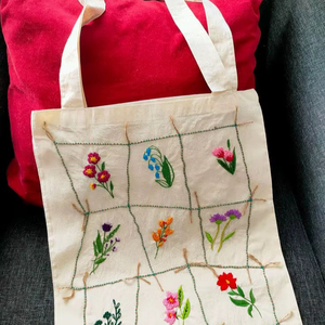 Bolsa de Mano de Lona de Algodón Blanca con Bordado Floral en Cuadrícula, Reutilizable para Compras, para Mujeres, Uso Diario, Viajes, Mercado - Product Image 1