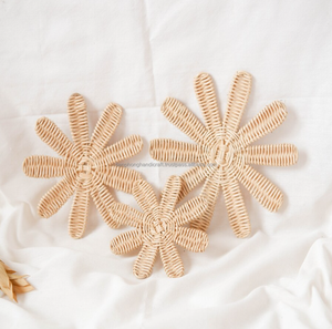 สินค้าใหม่หวายวินเทจเดซี่ดอกไม้3ขนาด | หวายน่ารักตกแต่งผนังตกแต่งห้องนอนห้องนั่งเล่นสถานรับเลี้ยงเด็กห้องทารก - Product Image 1