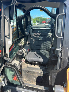 Cargadora compacta de orugas TV370B de alta potencia y muy económica, 74kW, diésel, 2 toneladas, 4WD, disponible ahora. - Product Image 6