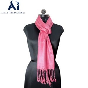 Fabricante y Exportador de Bufandas de Pashmina de Viscosa al por Mayor |   Chal de pashmina suave liso al por mayor, mejor precio al por mayor - Product Image 4