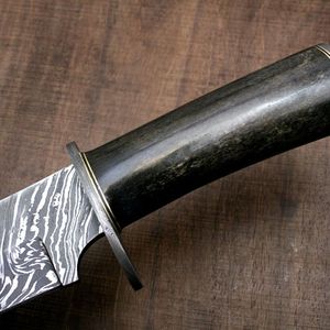 Cuchillo Recto de Acero de Damasco Hecho a Mano con Mango de Madera de Ébano Oscuro, Herramienta para Campismo al Aire Libre - Product Image 6