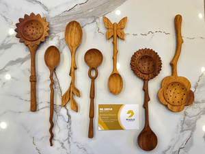 ช้อนไม้ธรรมชาติแกะสลักลายใบไม้และดอกไม้ ยาวพิเศษ ปลอดภัยสำหรับเครื่องล้างจาน เป็นมิตรกับสิ่งแวดล้อม พร้อมโลโก้สั่งทำ - Product Image 6