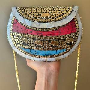 Elegante Bolso de Mano de Metal Antiguo para Mujer, Accesorios de Moda con Cristales - Product Image 4