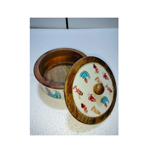 Casserole en bois de manguier avec couvercle en émail floral blanc, chauffe-plats de qualité supérieure, pour service, forme ronde artisanale - Product Image 4