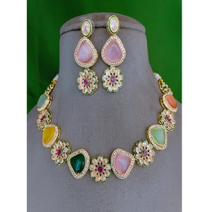 ชุดสร้อยคอทองเหลืองชุบทองคุณภาพพรีเมียมประดับมอยส์ซาไนต์และคันดัน ดีไซน์หรูหราสำหรับผู้หญิง เหมาะสำหรับเป็นของขวัญในโอกาสหมั้น วันครบรอบ งานแต่งงาน และงานเลี้ยง - Product Image 1