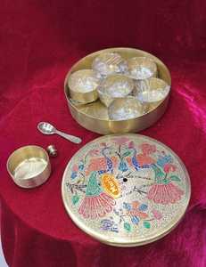 Boîte de rangement compacte pour épices, en laiton métallique finition premium, sans BPA, hermétique pour une fraîcheur longue durée, boîtes à épices - Product Image 1