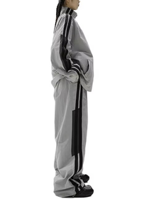 Custom Unisex Windbreaker Tracksuit Sweatpants and Jacket High Quality Fashion Sportswear with Logo OEM Manufacturer - Product Image 5