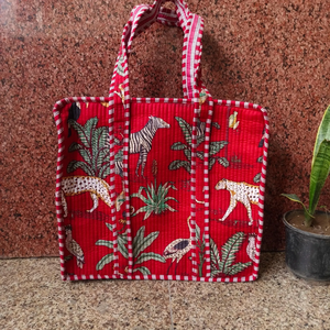 Bolso Tote de Algodón Acolchado con Estampado Animal Rojo Hecho a Mano, con Cierre, Motivos de Cebra, Guepardo y Aves Exóticas, Estilo Bohemio, para Compras - Product Image 1