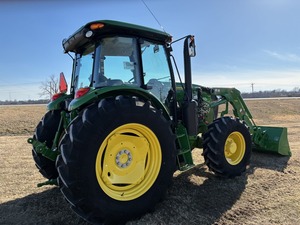 รถแทรกเตอร์ John Dear รุ่น 6105E กำลัง 105 แรงม้า 114 แรงม้า รถแทรกเตอร์อเนกประสงค์ พร้อมแอร์และห้องโดยสาร ใช้งานได้เต็มประสิทธิภาพ พร้อมจัดส่ง - Product Image 2