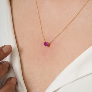 Collier pendentif en or jaune 18 carats avec pierre unique de rubis véritable, de qualité supérieure, délicat et élégant, idéal comme cadeau pour petite amie. - Product Image 4