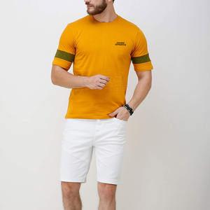 Ensemble t-shirt et short pour homme, tissu léger à séchage rapide, idéal pour la salle de sport et l'entraînement - Product Image 2