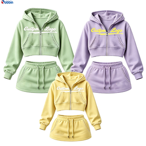 Conjunto de Ropa Deportiva para Mujer, Estilo Vintage Otoñal, con Logotipo Personalizado, Sudadera con Cierre y Pantalones Cortos con Pedrería, en Tela French Terry - Product Image 2
