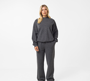 Wholesale <b>Summer</b> Casual Athletic Fit Women's Mid-Rise Oversized Elastic Waist Fleece Jogger <b>Pants</b> - Product Image 3