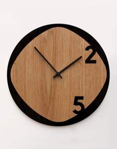 Horloge murale décorative surdimensionnée en bois massif, faite à la main, mouvement silencieux, style moderne - Product Image 1