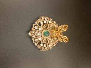 Green Doublet Polki Stone Brooch Pins in 925 Silver with <b>Gold</b> Plating Handmade Floral Design Wedding Party Wear Unisex Clothing - Product Image 4