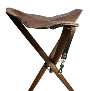 Taburete de caza de cuero hecho a mano, portátil, con trípode, para camping, venta al por mayor, proveedor OEM, muebles de exterior de primera calidad en venta - Product Image 2