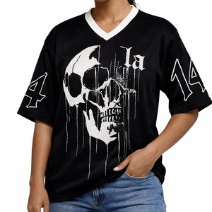 Camiseta Deportiva Oversize Negra de Malla para Mujer con Gráfico de Calavera, Estilo Streetwear, Cuello en V, Servicio OEM de Logotipo Personalizado al por Mayor - Product Image 1