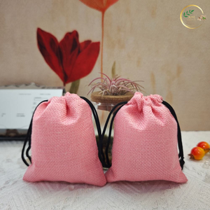 Sac cadeau en jute de qualité supérieure avec soufflet pour un espace de rangement supplémentaire - Product Image 2