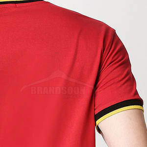 Camiseta de Hombre con Logotipo Personalizado, Transpirable, de Alta Calidad, de Secado Rápido, Diseño Sólido, Poliéster/Algodón, al por Mayor - Product Image 2